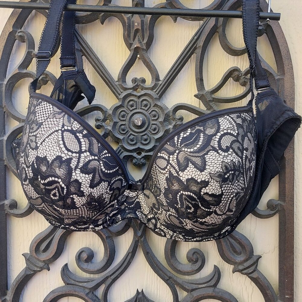 Marks & Spencer of UK Cream Black Lace Padded Push Up Bra 38 or 40 DD